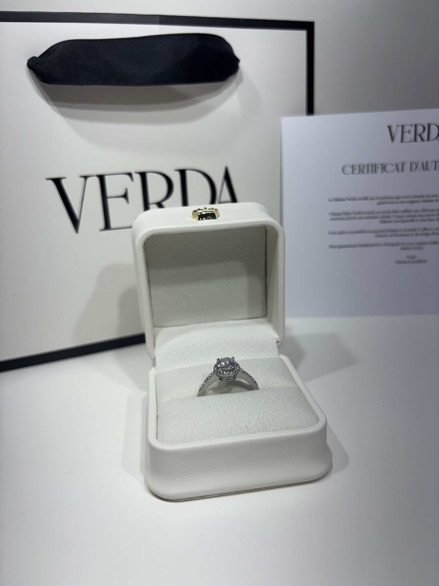 Bague halo moissanite Verda Halo argent 925 fiançailles